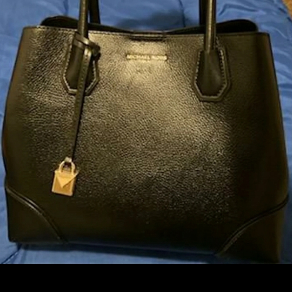Michael kors tote